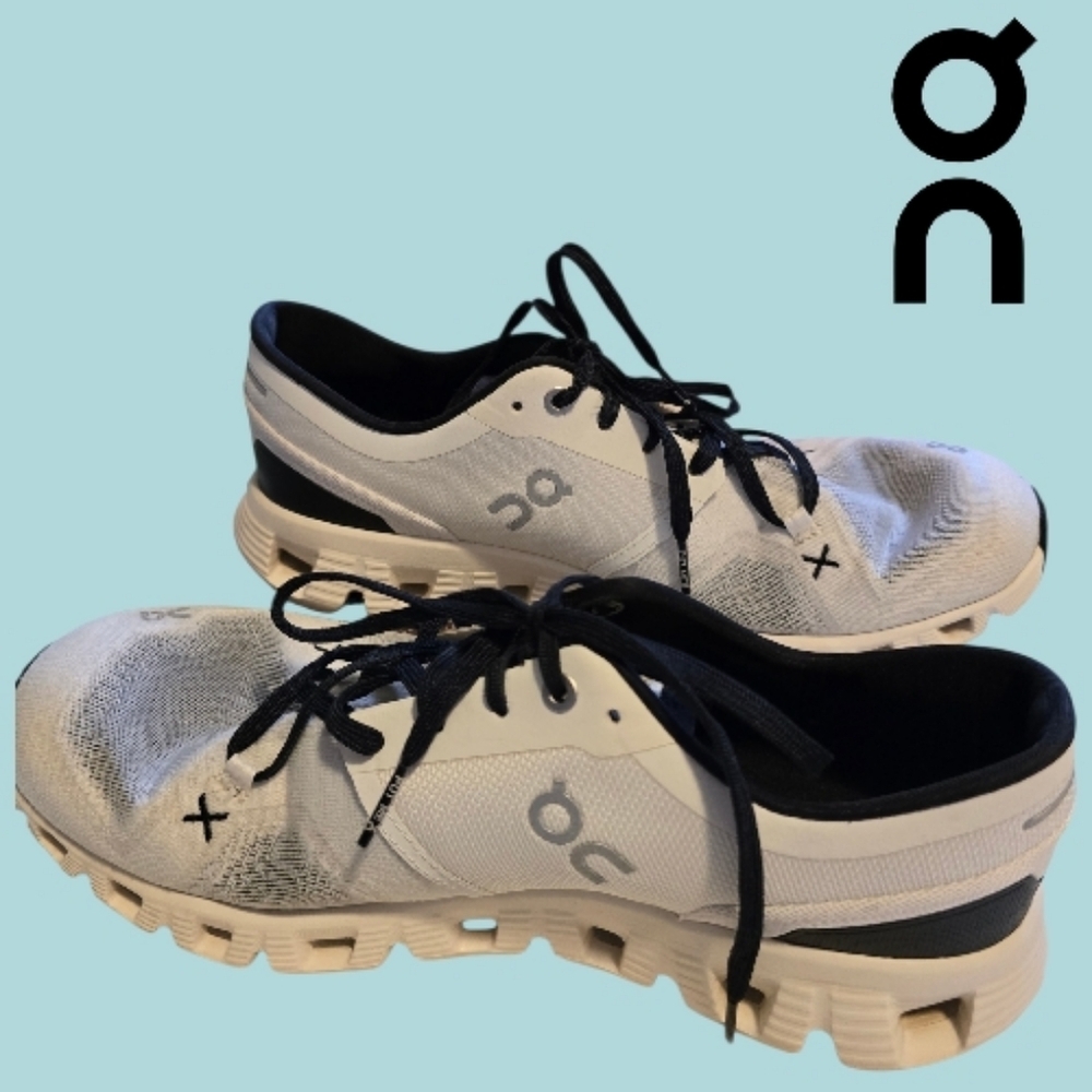 ON CLOUD X3 Running Shoes Size 10 Women’s in White and Black - Picture 2 of 9